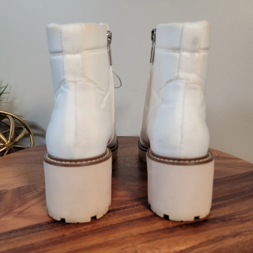 Blondo Daisy White Quilted Waterproof Ankle Boots Size 10